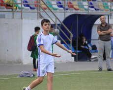 uşaq futbol məktəbi
