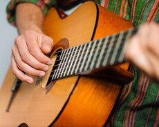 Klassik gitarada hər yaş və səviyyə üçün dərslər