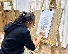 Rəsm, heykəltaraşlıq və musiqi kursları