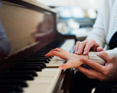 fortepiano dərsləri — (evdə və tələbənin evində