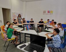 Yay məkətbi (ingilis dili)